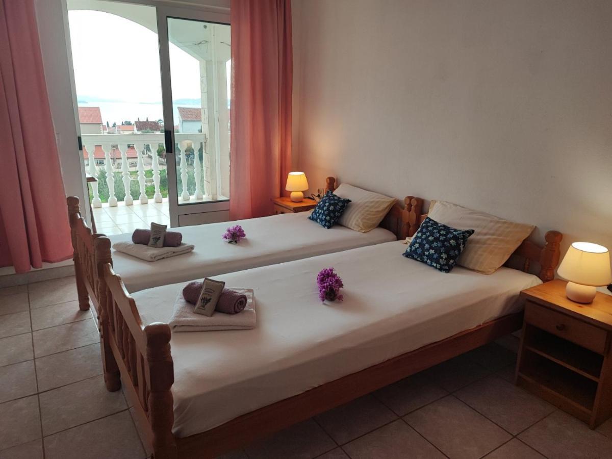 Apartments Dodik Orebić Buitenkant foto