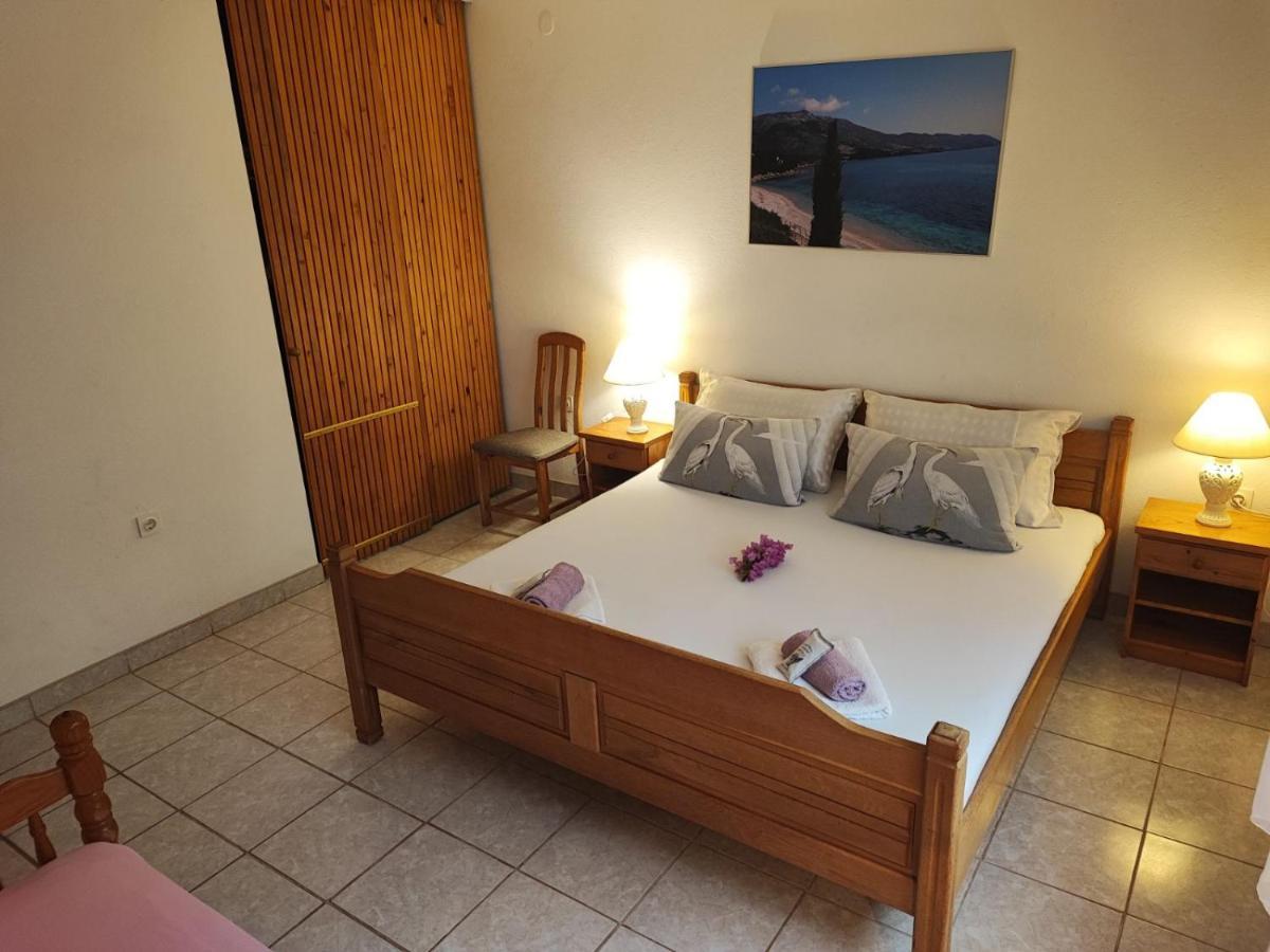 Apartments Dodik Orebić Buitenkant foto