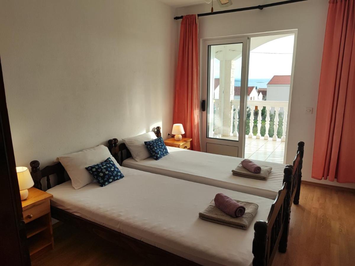 Apartments Dodik Orebić Buitenkant foto